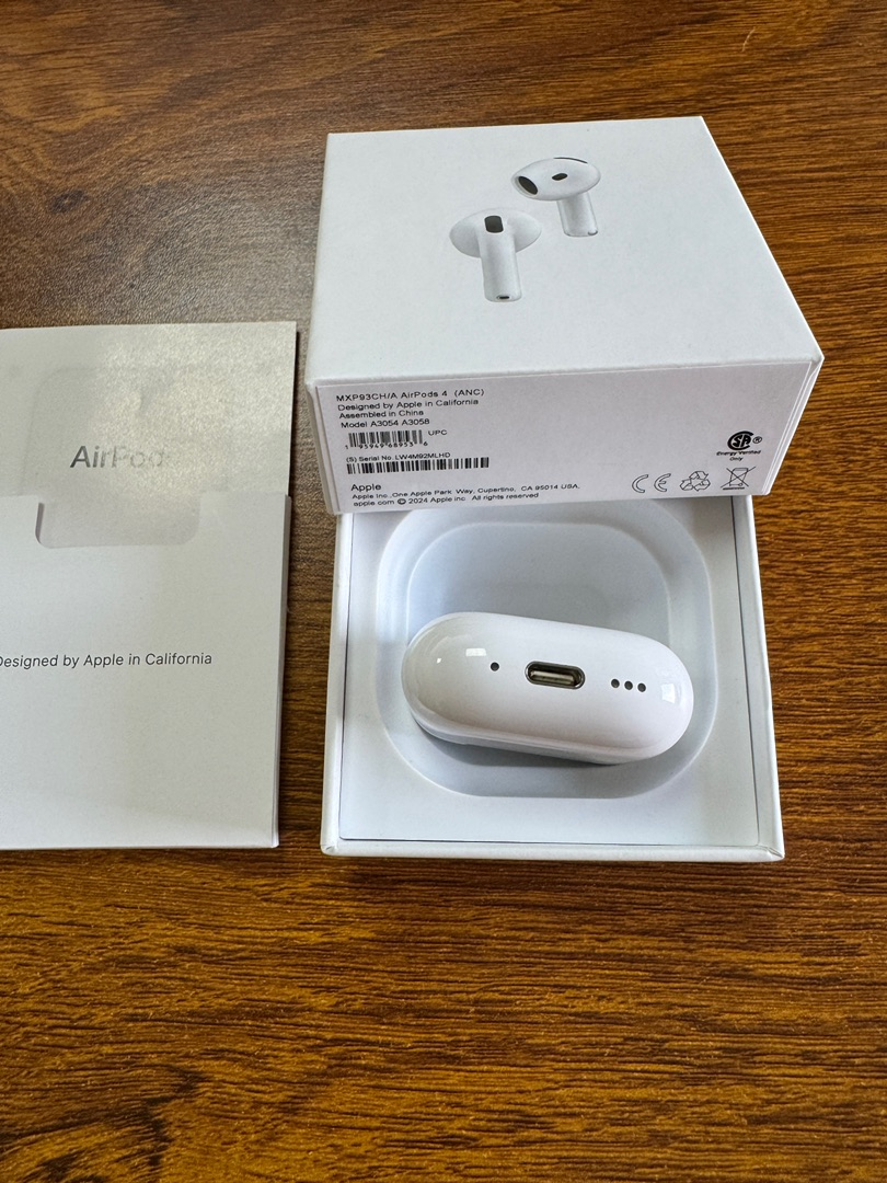 AirPods 4